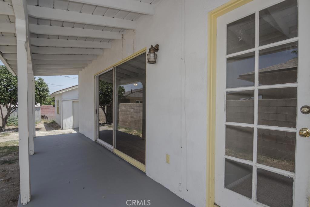 800 North Valencia Drive Colton, CA 92324 - Photo 25 of 31