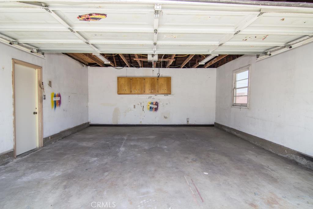 800 North Valencia Drive Colton, CA 92324 - Photo 29 of 31