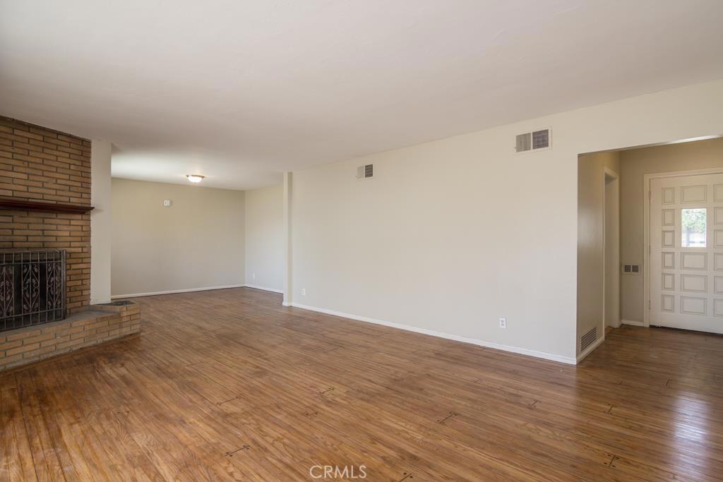 800 North Valencia Drive Colton, CA 92324 - Photo 4 of 31