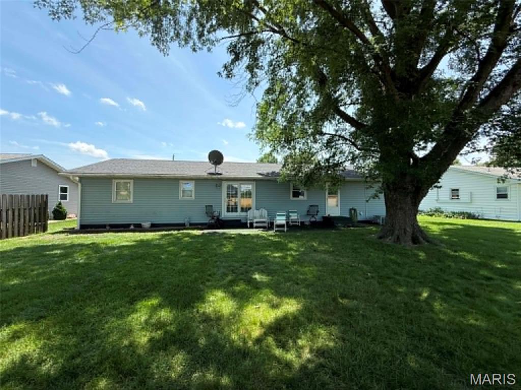 337 East 1st Street Ramsey, IL 62080 - Photo 2 of 17