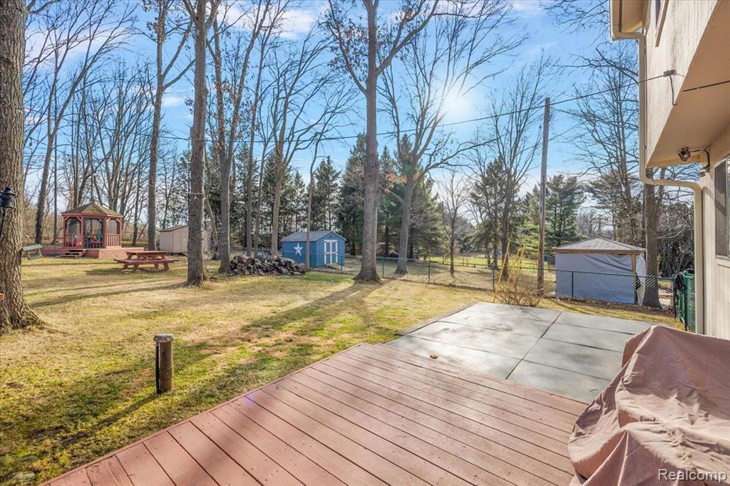 5621 Sally Road Clarkston, MI 48348 - Photo 51 of 76