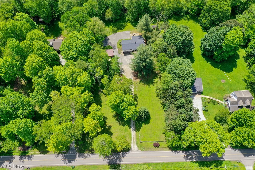 12133 Snow Road Burton, OH 44021 - Photo 43 of 46