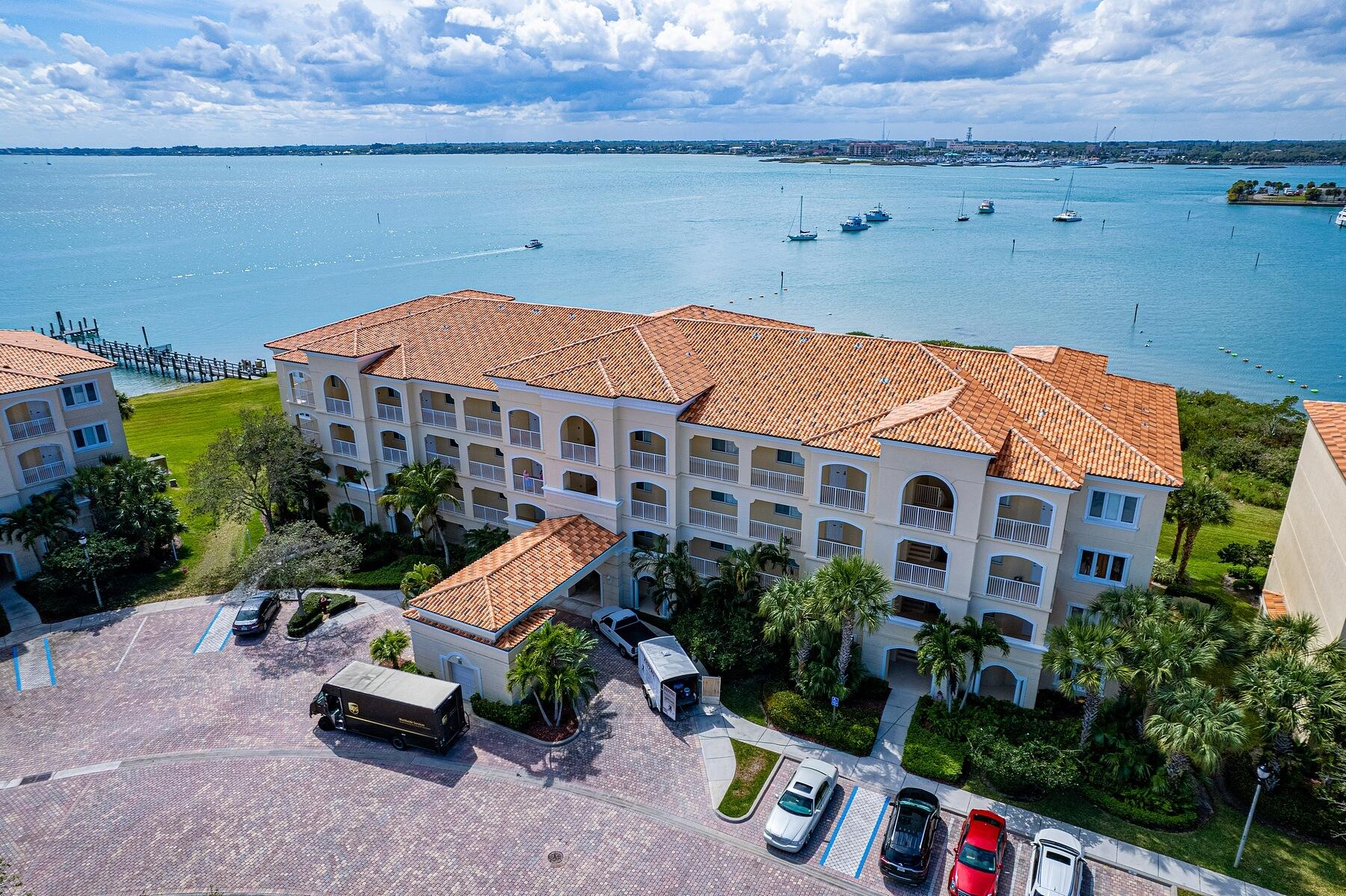 30 Harbour Isles, Unit 104 Fort Pierce, FL 34949 - Photo 14 of 18 12.5 - 30 Harbour Isle Dr W #104 (39)