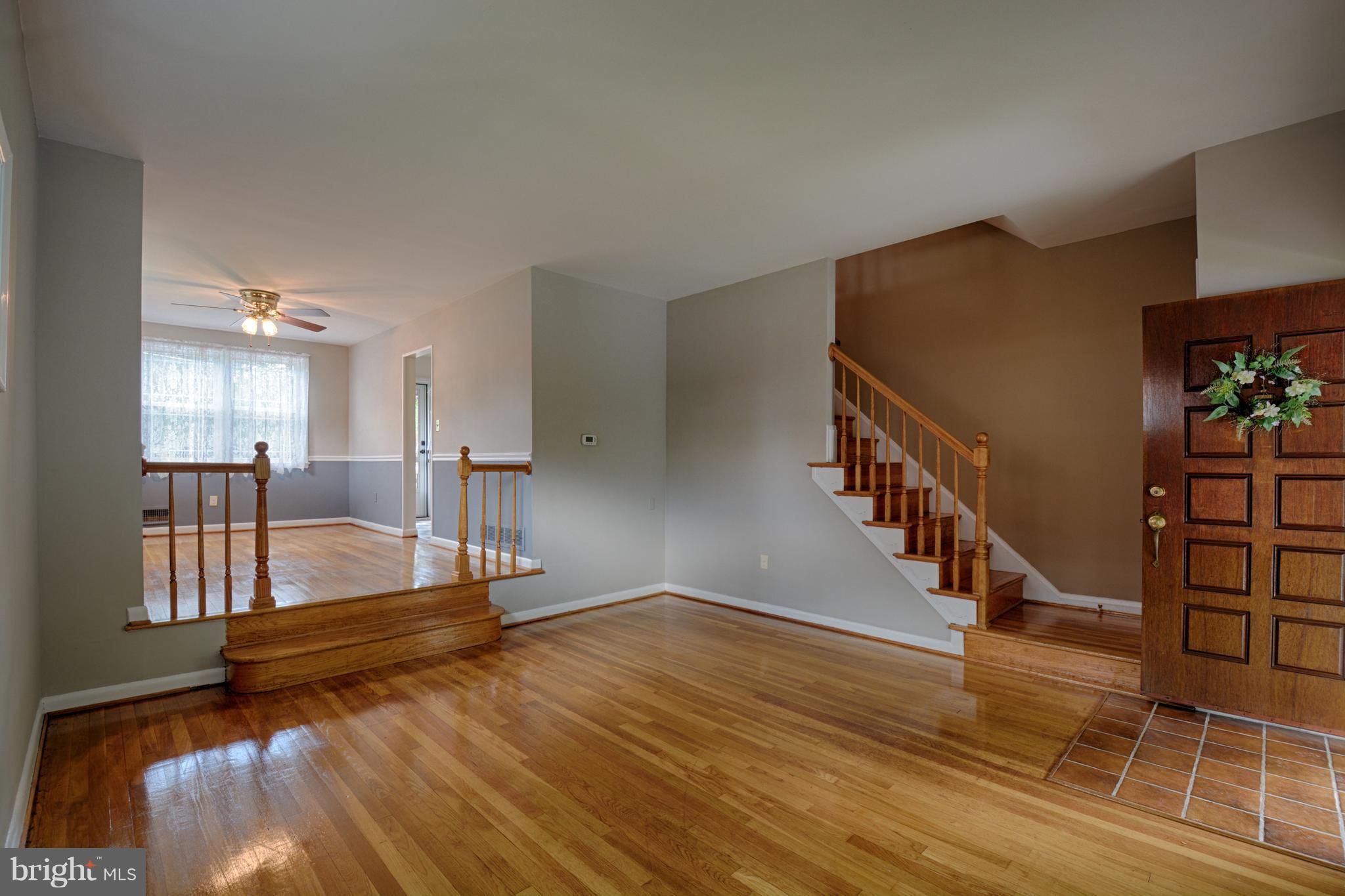 8551 Morven Road Baltimore, MD 21234 - Photo 4 of 30 Living Room
