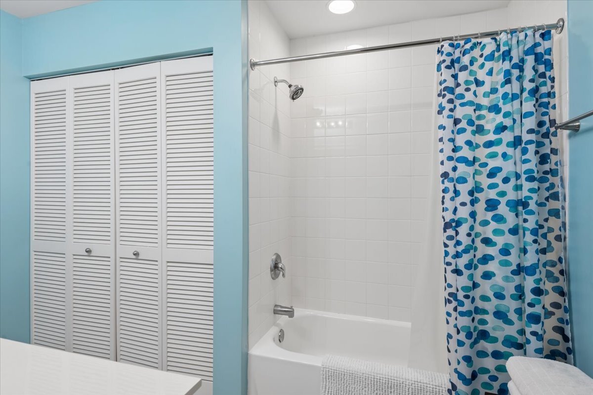 1255 South State Street, Unit 609 Chicago, IL 60605 - Photo 9 of 12