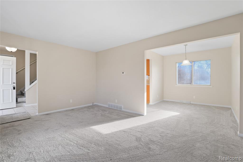 321 Terrace Drive Flushing, MI 48433 - Photo 5 of 47