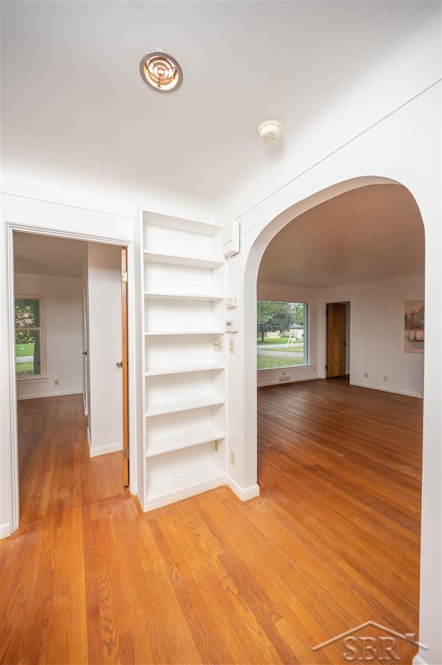 2185 Bock Road Saginaw, MI 48603 - Photo 7 of 26 Hallway