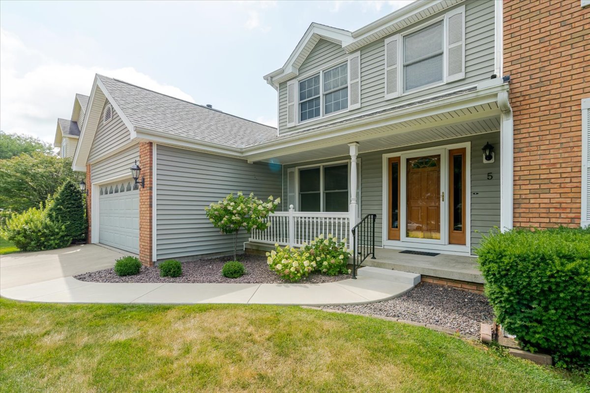 5 Chiswick Circle Bloomington, IL 61704 - Photo 4 of 45