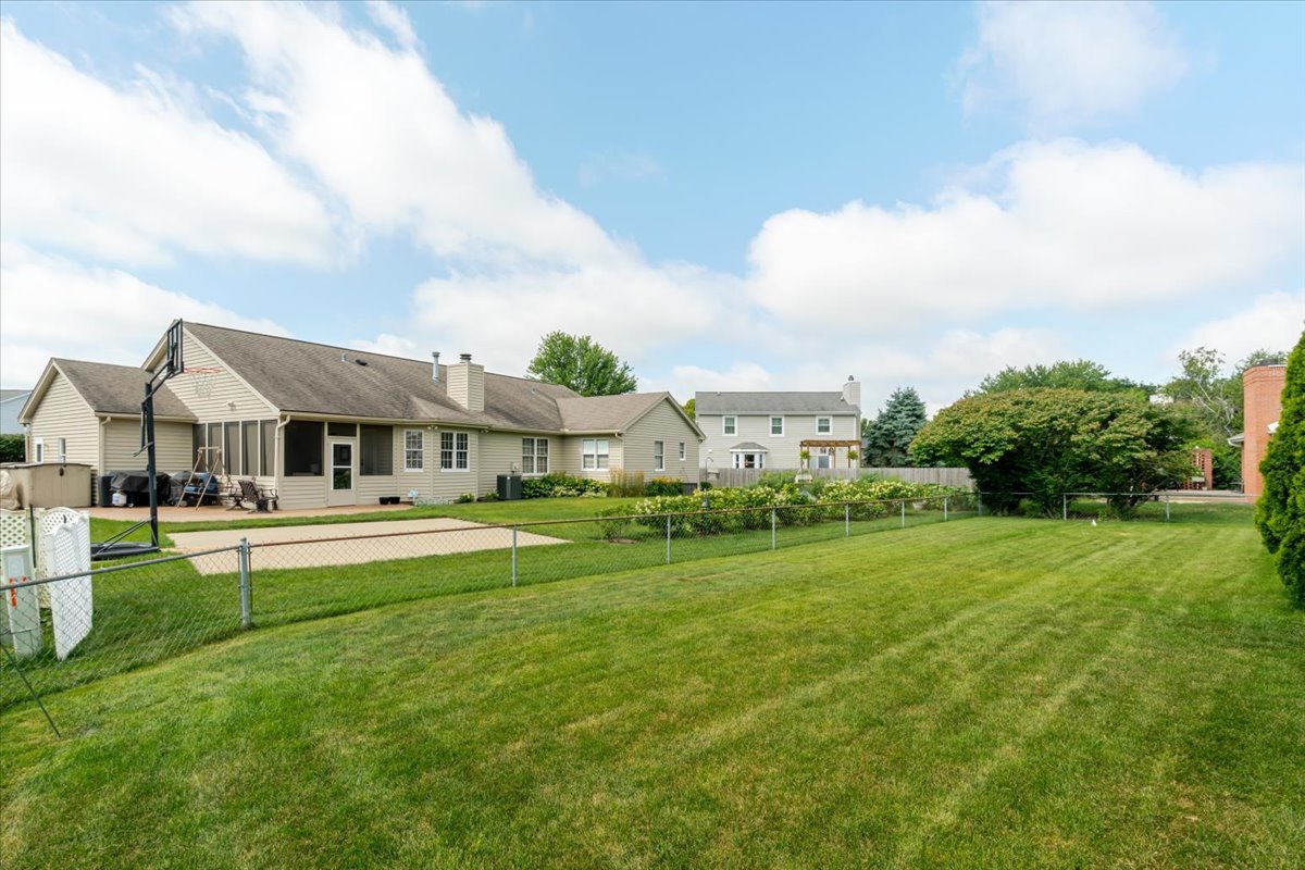 5 Chiswick Circle Bloomington, IL 61704 - Photo 41 of 45