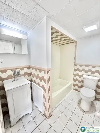 $1,025 | 961 Main Street, Unit 2FS, Northampton, PA 18067