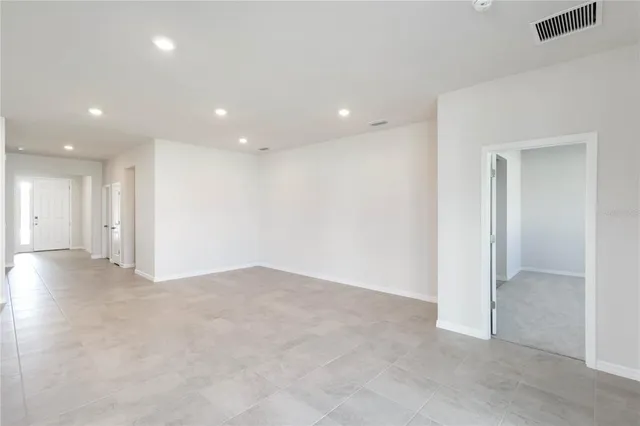 $2,850 | 604 160th Street East, Bradenton, FL 34212