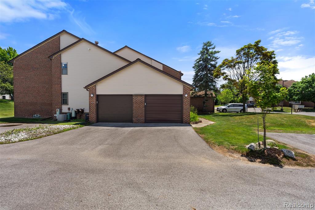 6680 Ridgefield Circle West Bloomfield, MI 48322 - Photo 36 of 50 Gallery Image 36