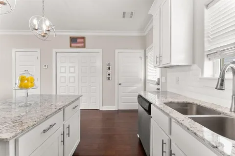 $194,900 | 1220 Pithon Street, Unit 16, Lake Charles, LA 70601