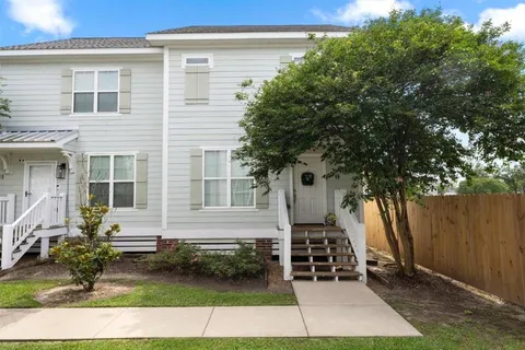 $194,900 | 1220 Pithon Street, Unit 16, Lake Charles, LA 70601