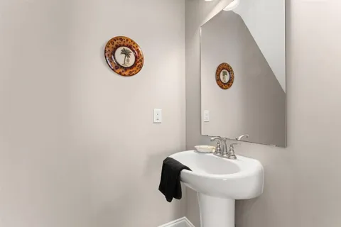 $194,900 | 1220 Pithon Street, Unit 16, Lake Charles, LA 70601