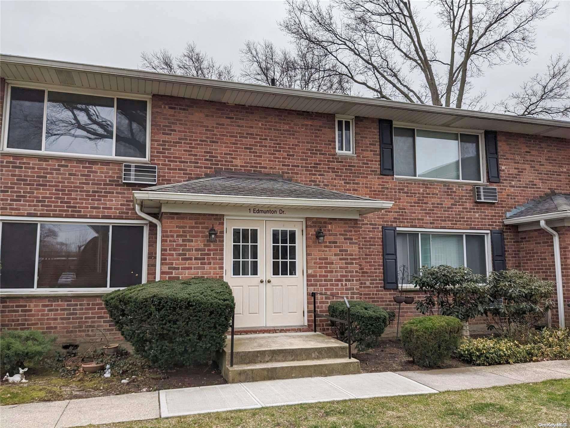 1 Edmunton Drive, Unit E 2 North Babylon, NY 11703 - Photo 1 of 1