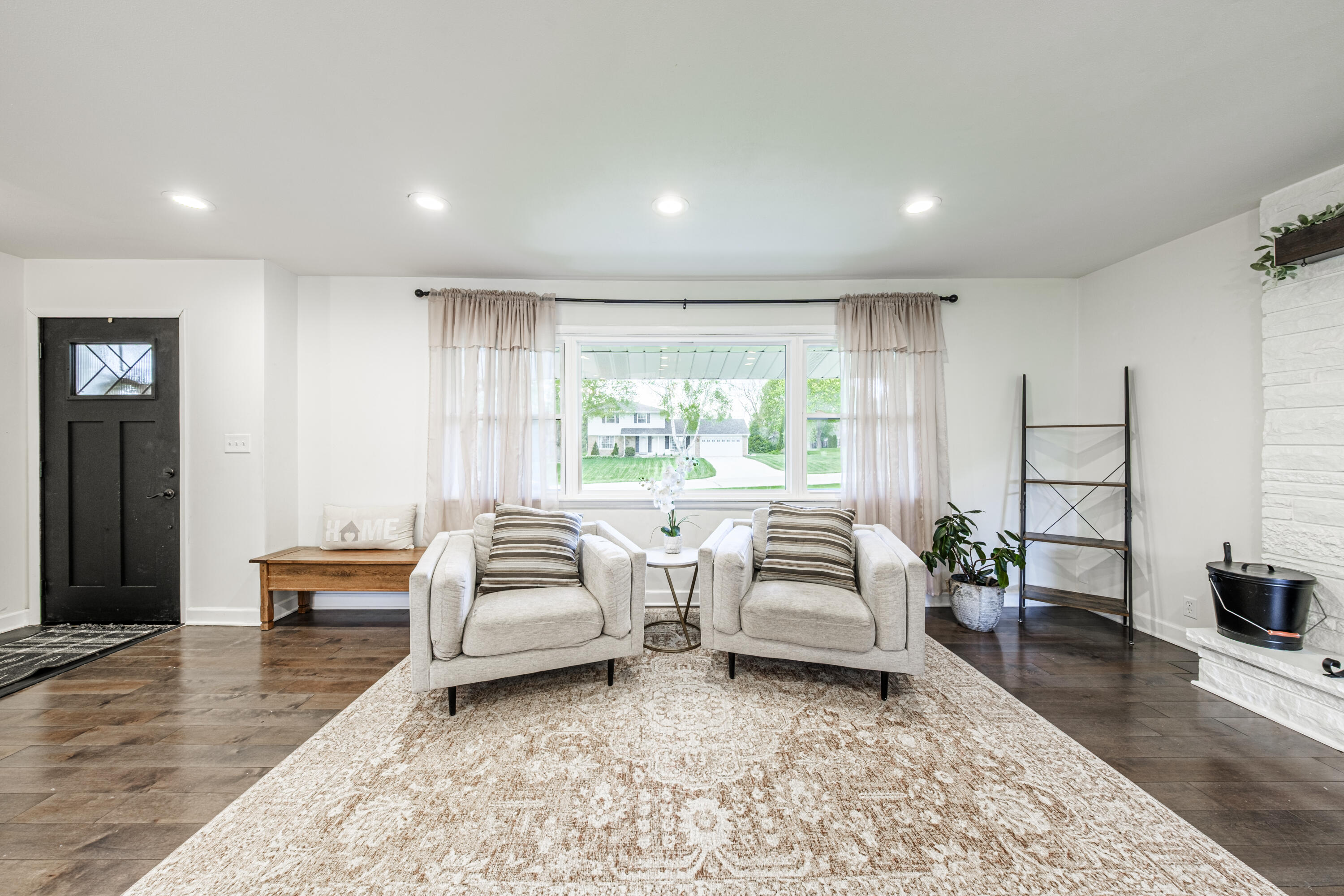 17535 Azure Lane Brookfield, WI 53045 - Photo 5 of 32 Living Room