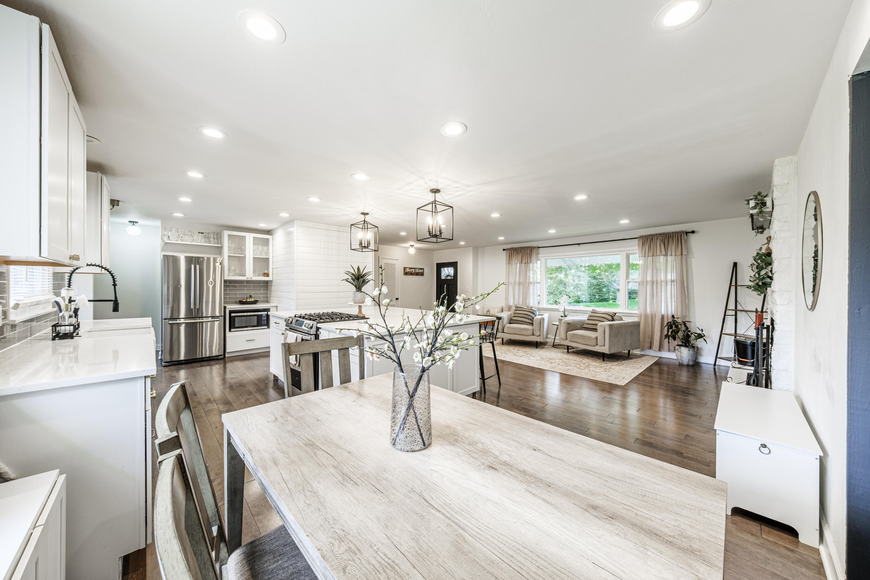 17535 Azure Lane Brookfield, WI 53045 - Photo 9 of 32 Dining