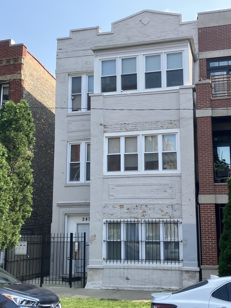 2451 West Rice Street, Unit 3, Chicago, IL 60622 Compass