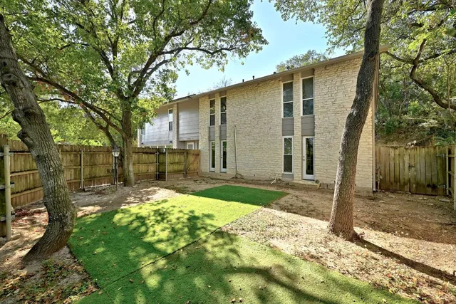 $914,000 | 6210 Shadow Valley Drive, Austin, TX 78731