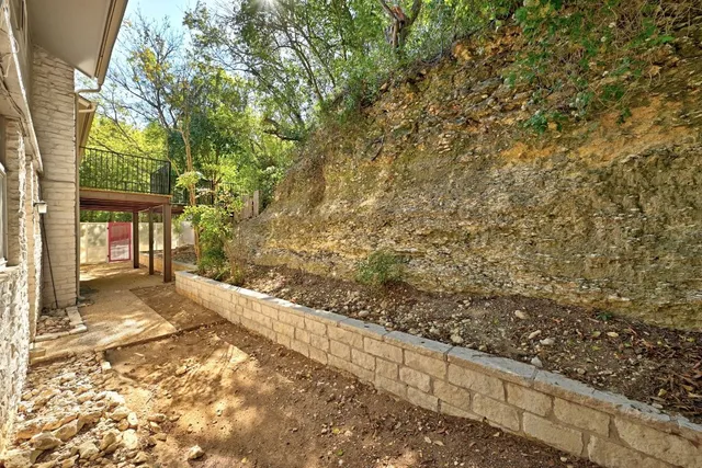 $914,000 | 6210 Shadow Valley Drive, Austin, TX 78731