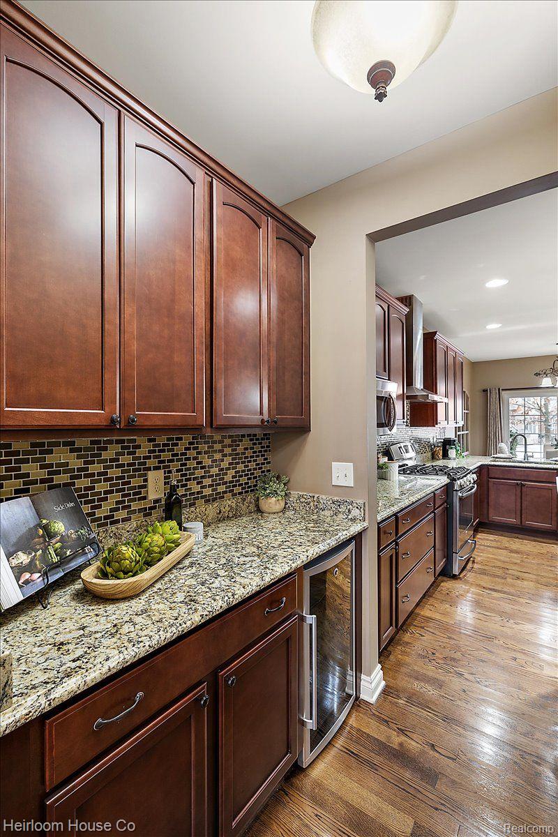 45926 South Stonewood Road Canton, MI 48187 - Photo 21 of 73