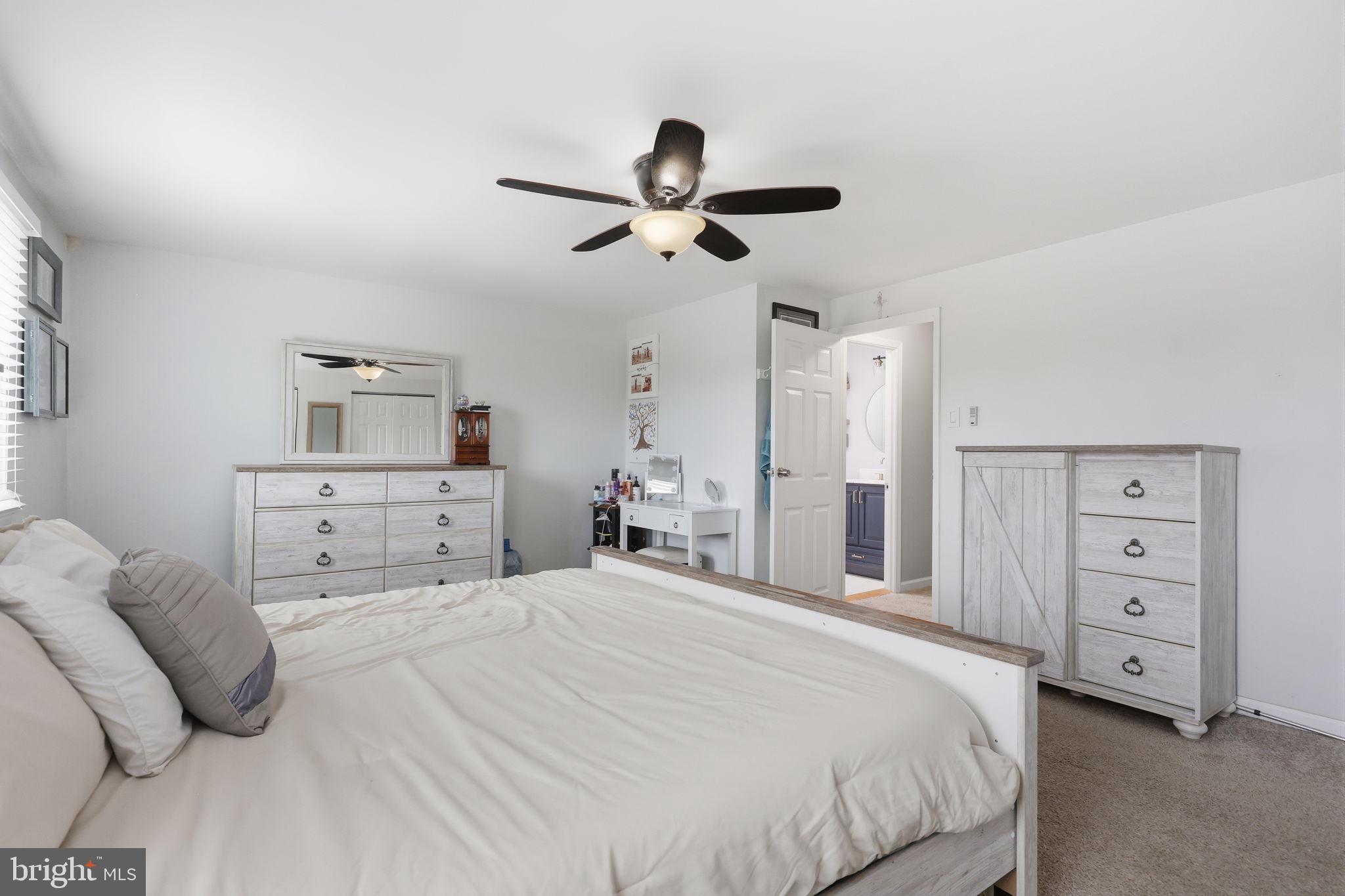 12740 Hollins Road Philadelphia, PA 19154 - Photo 21 of 28