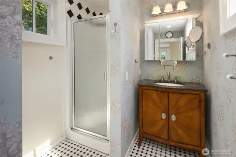 $1,295,000 | 2616 Franklin Avenue East, Seattle, WA 98102