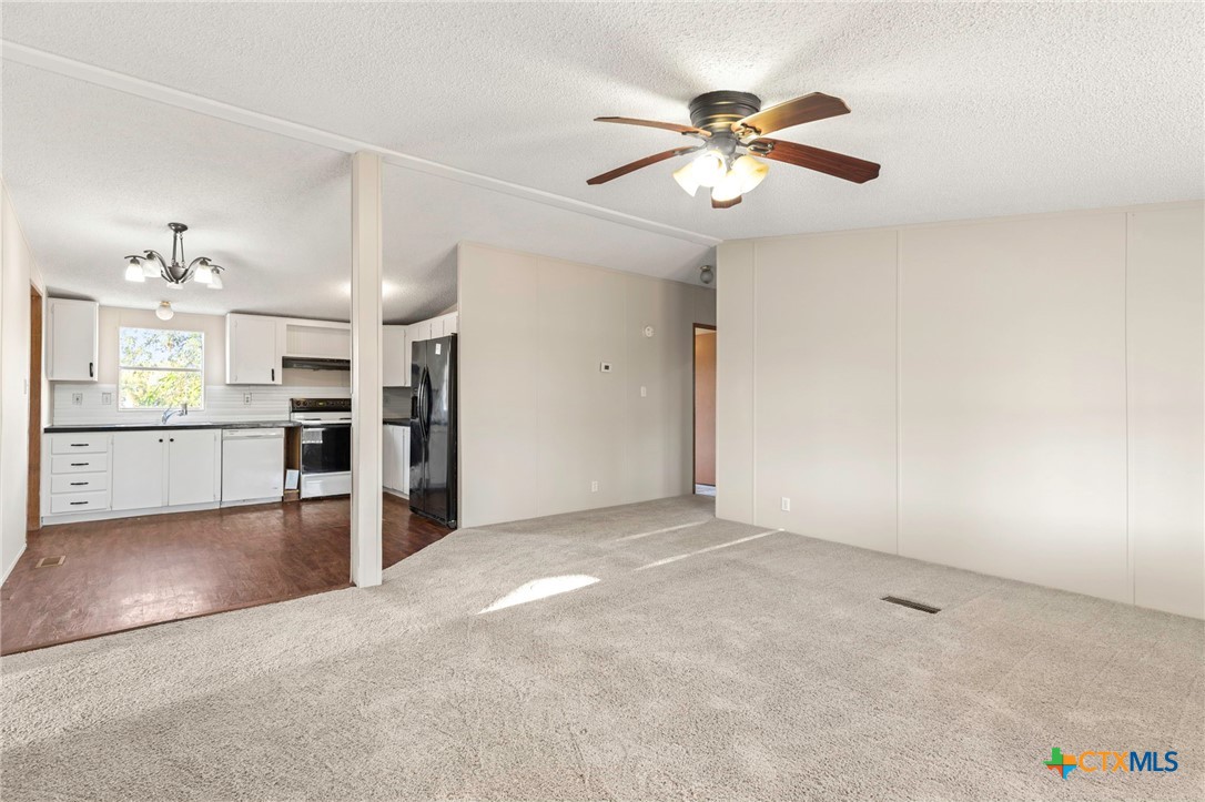 645 Old Luling Road Lockhart, TX 78644 - Photo 3 of 43