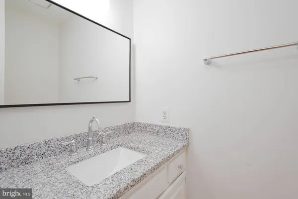 $4,000 | 28 Sterling Court, Rockville, MD 20850