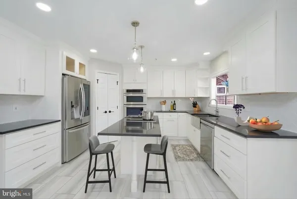 $4,000 | 28 Sterling Court, Rockville, MD 20850