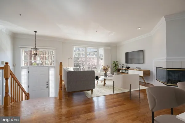 $4,000 | 28 Sterling Court, Rockville, MD 20850