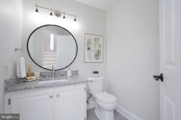 $4,000 | 28 Sterling Court, Rockville, MD 20850