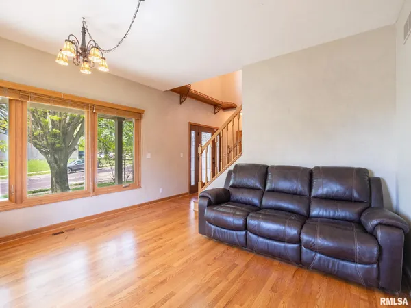 $495,000 | 11220 North Brooklyn Place, Dunlap, IL 61525