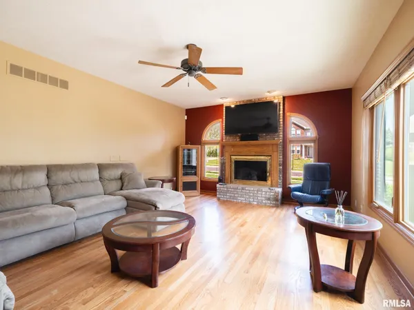 $495,000 | 11220 North Brooklyn Place, Dunlap, IL 61525