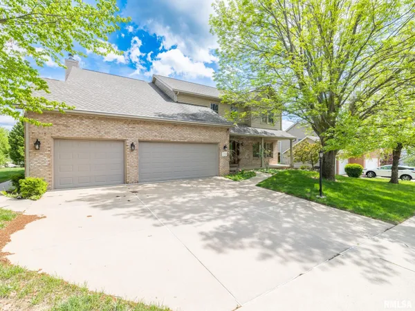 $495,000 | 11220 North Brooklyn Place, Dunlap, IL 61525