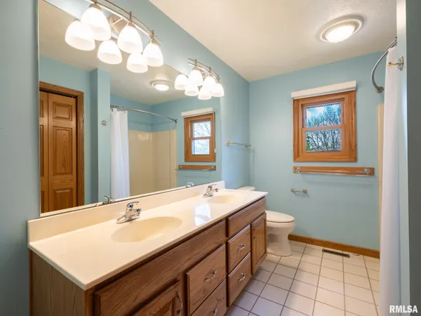 $495,000 | 11220 North Brooklyn Place, Dunlap, IL 61525