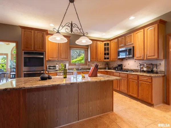 $495,000 | 11220 North Brooklyn Place, Dunlap, IL 61525