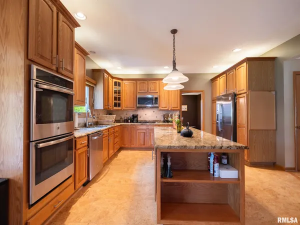 $495,000 | 11220 North Brooklyn Place, Dunlap, IL 61525