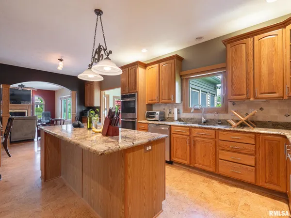 $495,000 | 11220 North Brooklyn Place, Dunlap, IL 61525