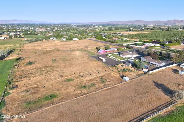 $690,000 | 10903 Tieton Drive, Yakima, WA 98908