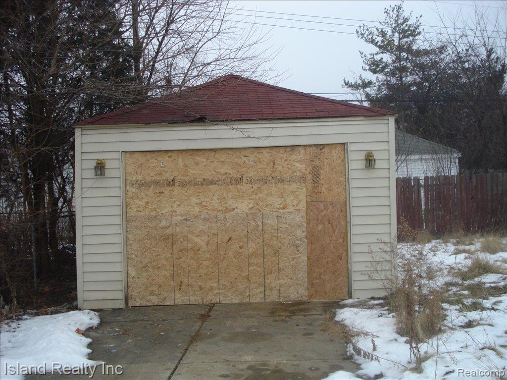 10651 Balfour Road Detroit, MI 48224 - Photo 2 of 9 DSC01834