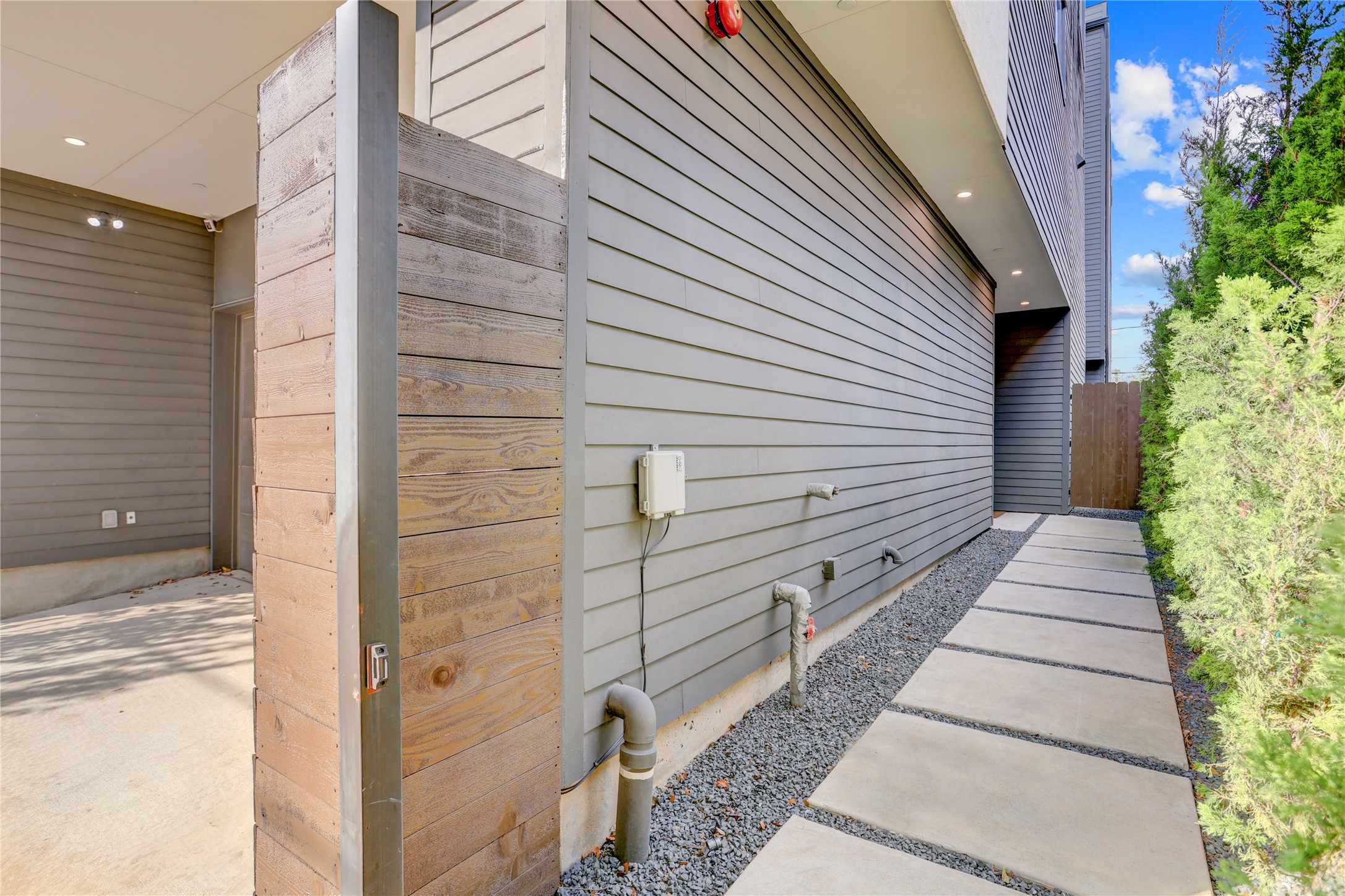 1116 Peden Street Houston, TX 77006 - Photo 2 of 48 Gated/Secured Walkway Leading to the Front Door