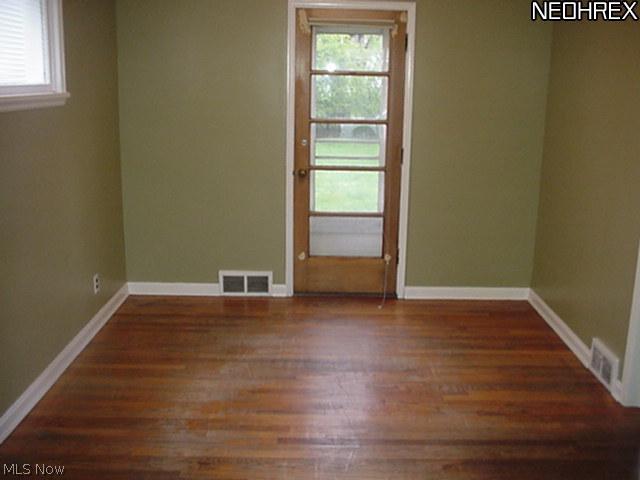 1061 Argonne Road Cleveland, OH 44121 - Photo 4 of 7 Gallery Image 4