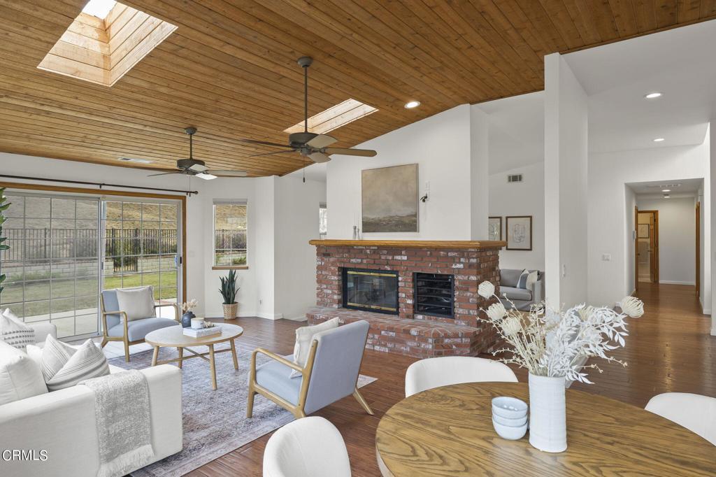 116 Via Pasito Ventura, CA 93003 - Photo 20 of 61