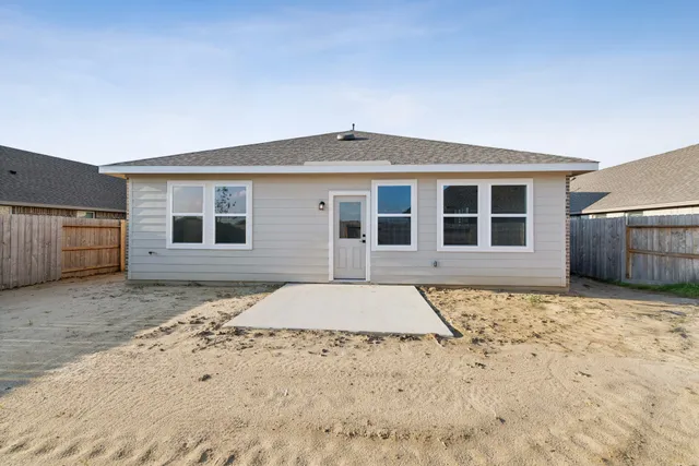 $359,500 | 105 Palmer Byu Court, Dayton, TX 77535