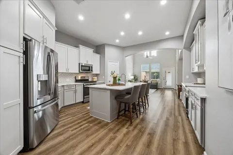 $335,000 | 3338 Knollcrest Lane, Pearland, TX 77584