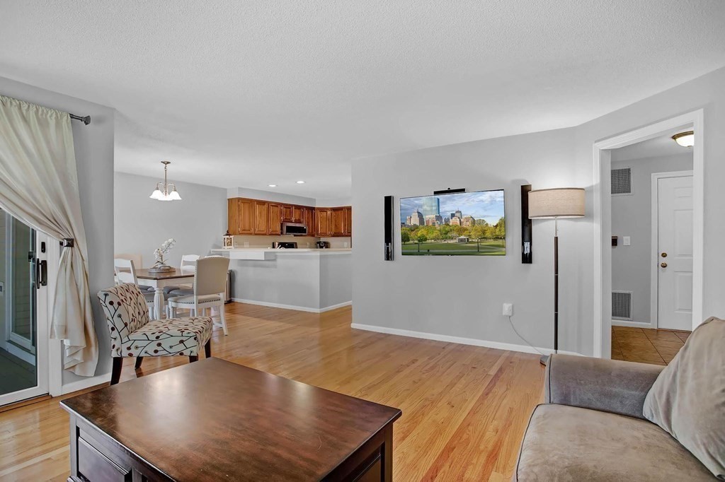 18 Abington Road, Unit 18 Danvers, MA 01923 - Photo 3 of 25 Gallery Image 3