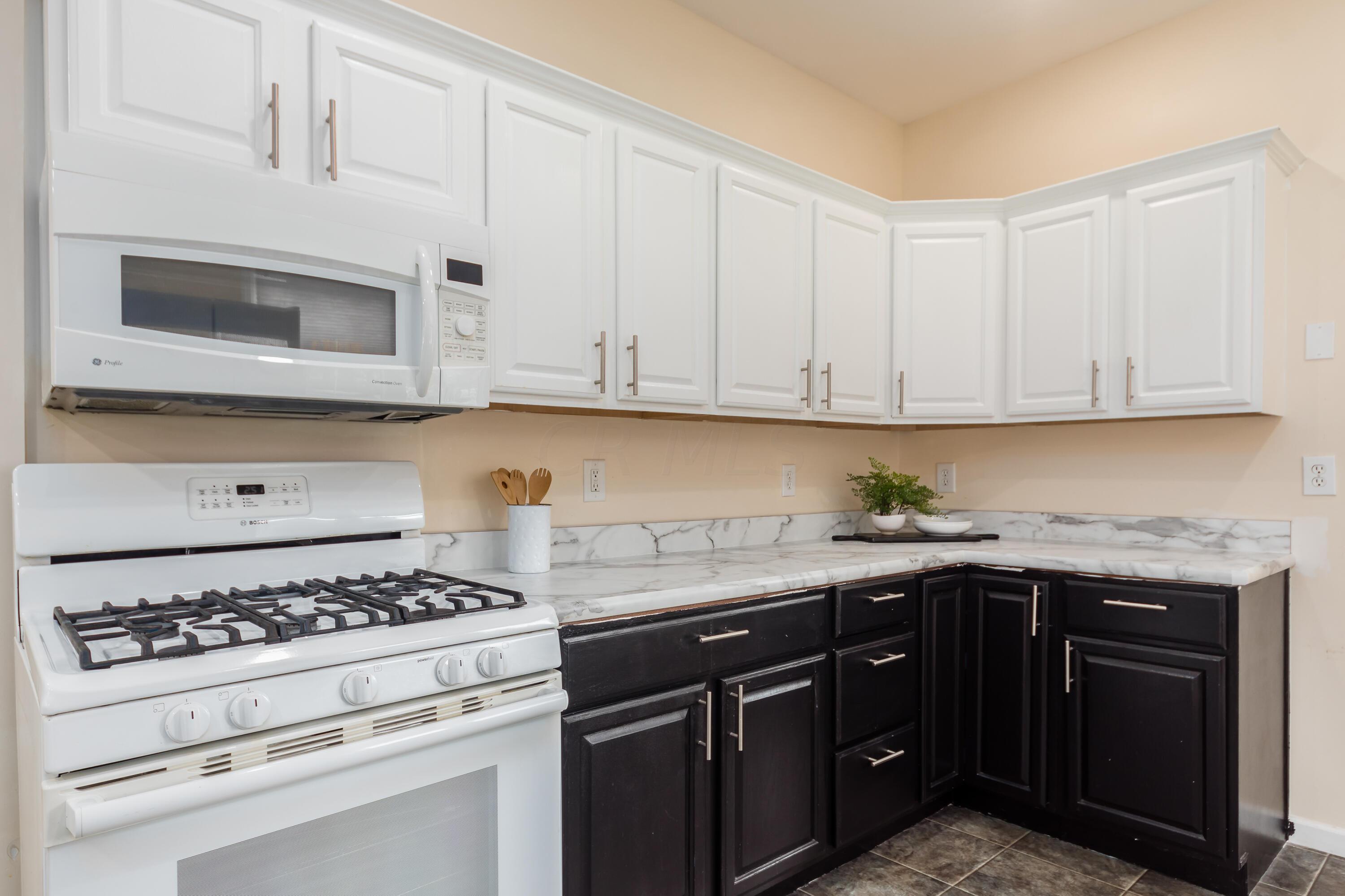 2529 North Star Road Columbus, OH 43221 - Photo 14 of 25 M_2529_N_Star034