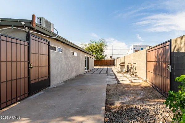 $494,000 | 6728 North 24th Drive, Phoenix, AZ 85015